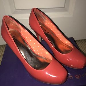 Madden Girl “Getta” Platform Pump -7